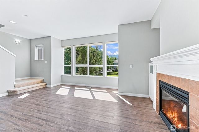 1771 25th Avenue NE, Issaquah, WA 98029