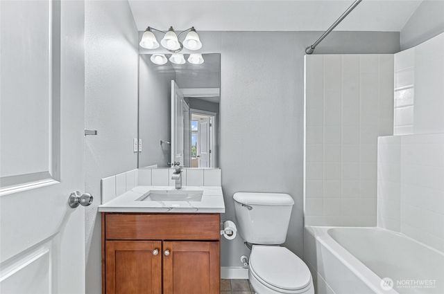 1771 25th Avenue NE, Issaquah, WA 98029