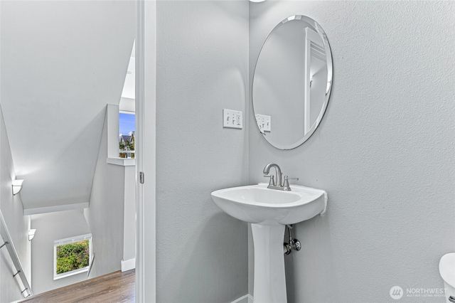 1771 25th Avenue NE, Issaquah, WA 98029