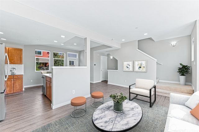 1771 25th Avenue NE, Issaquah, WA 98029