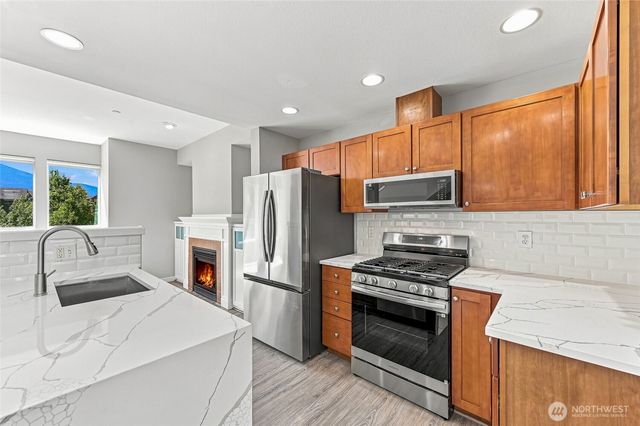 1771 25th Avenue NE, Issaquah, WA 98029