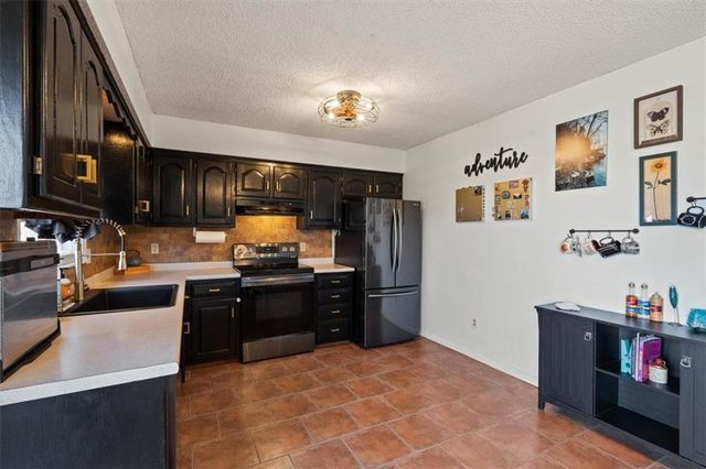 928 NE Mulberry Street, Lee's Summit, MO 64086