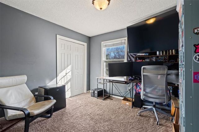 928 NE Mulberry Street, Lee's Summit, MO 64086