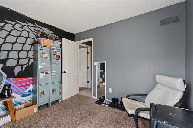 928 NE Mulberry Street, Lee's Summit, MO 64086