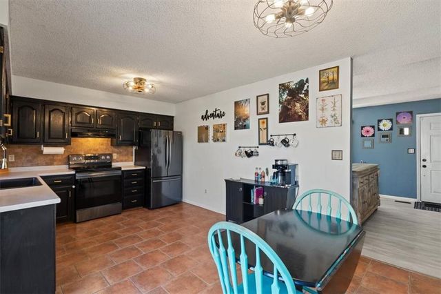 928 NE Mulberry Street, Lee's Summit, MO 64086