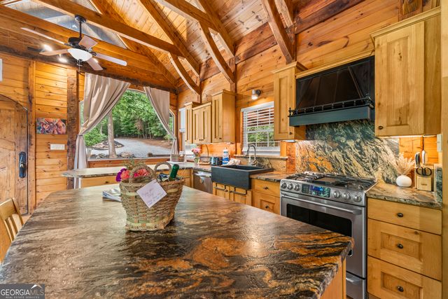 2374 Dean Mountain Road, Cleveland, GA 30528
