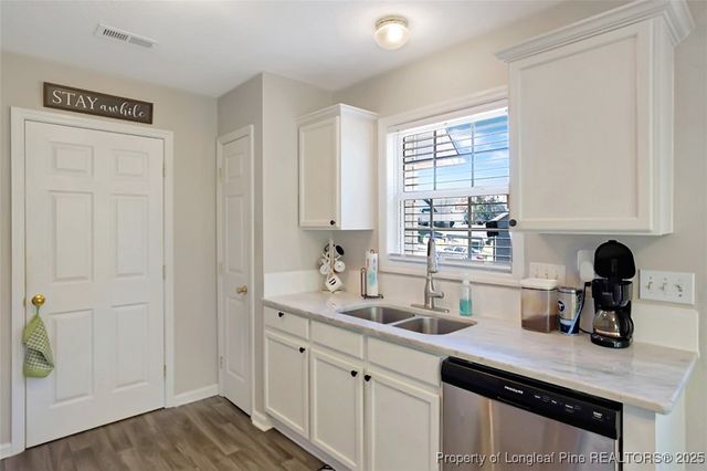 7708 Redwood Avenue, Fayetteville, NC 28314