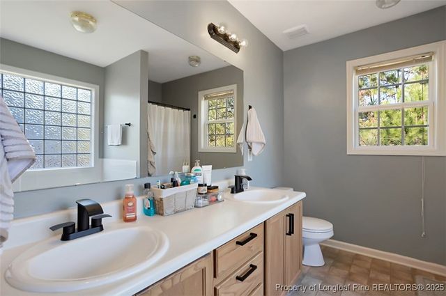 7708 Redwood Avenue, Fayetteville, NC 28314