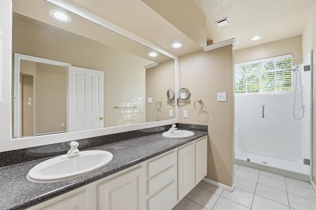 56 Lakeridge Drive, The Woodlands, TX 77381