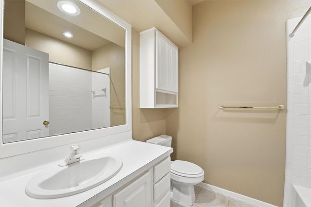 56 Lakeridge Drive, The Woodlands, TX 77381