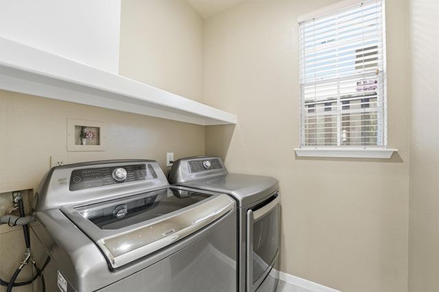 56 Lakeridge Drive, The Woodlands, TX 77381