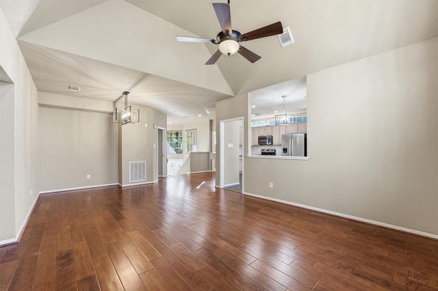 56 Lakeridge Drive, The Woodlands, TX 77381