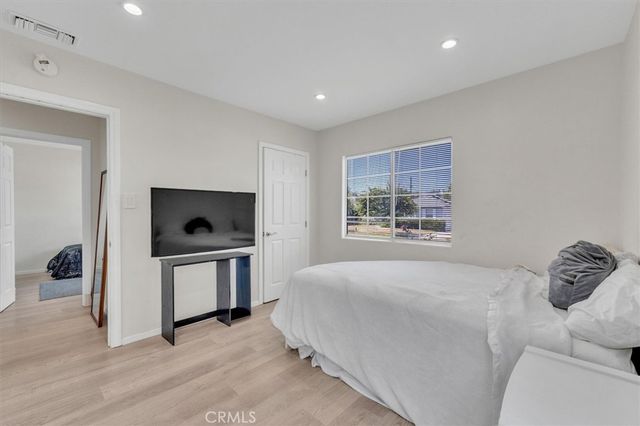 18352 Bessemer, Tarzana, CA 91335