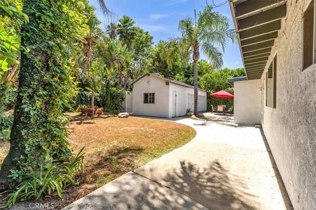 18352 Bessemer, Tarzana, CA 91335