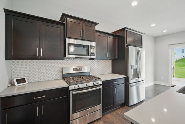 8704 Highland Oaks Drive, Johnston, IA 50131