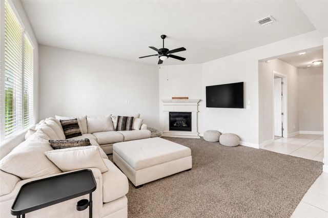 418 Quartz DR, Dripping Springs, TX 78620
