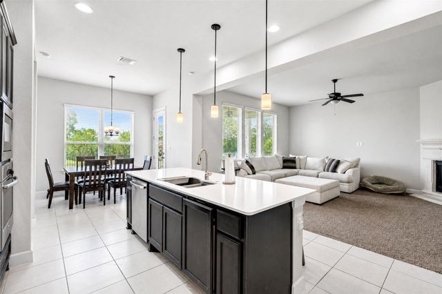 418 Quartz DR, Dripping Springs, TX 78620