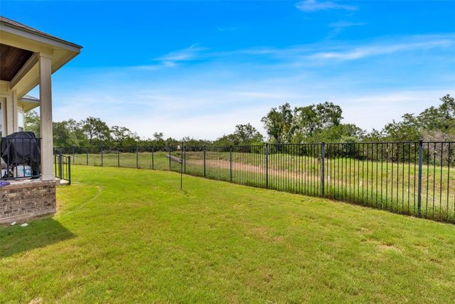 418 Quartz DR, Dripping Springs, TX 78620