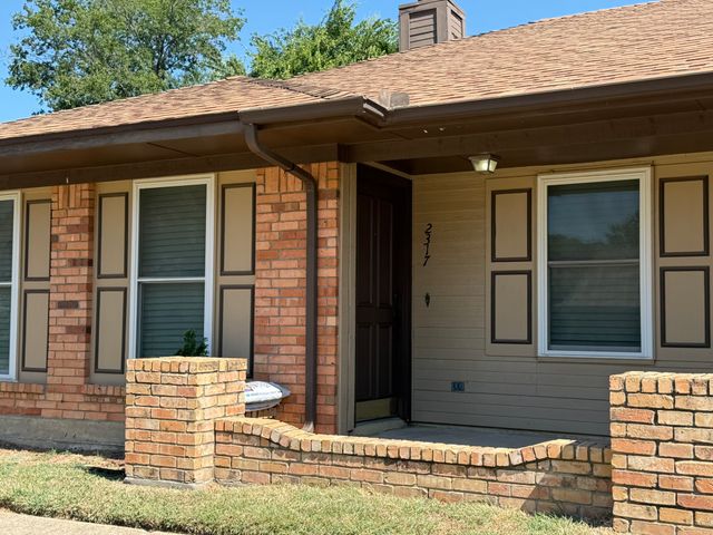 2317 Aquaduct Drive, Bedford, TX 76022