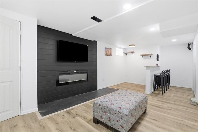 1126 Bellaire Ave, Brookline, PA 15226