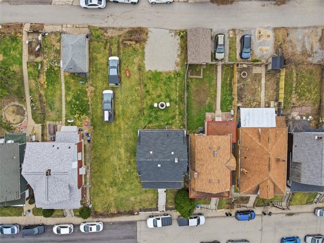 1126 Bellaire Ave, Brookline, PA 15226