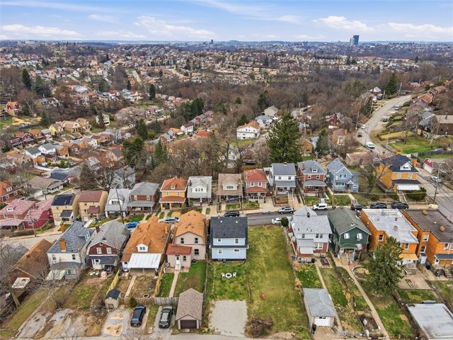 1126 Bellaire Ave, Brookline, PA 15226