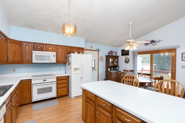 12 TRUITT LN, Fishersville, VA 22939