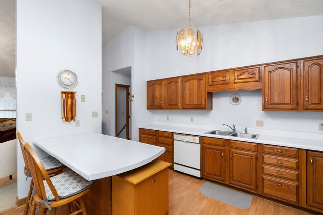 12 TRUITT LN, Fishersville, VA 22939