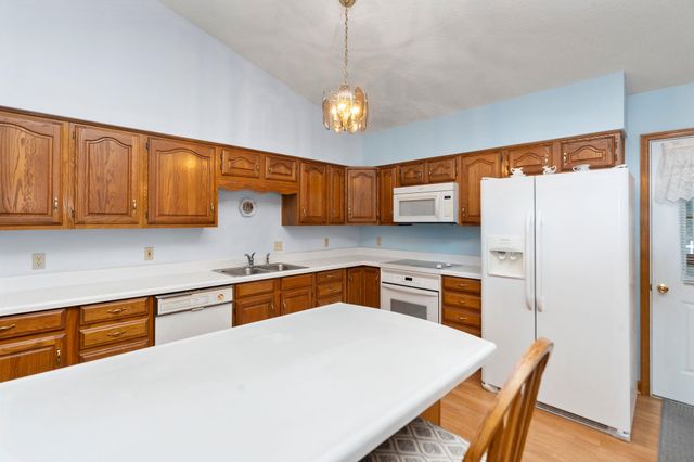 12 TRUITT LN, Fishersville, VA 22939