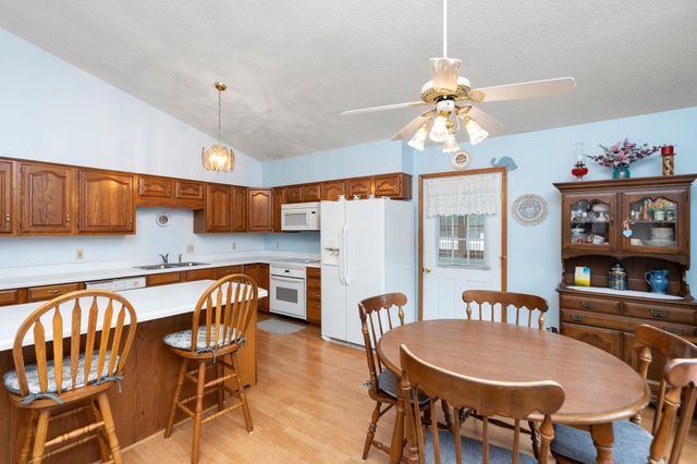 12 TRUITT LN, Fishersville, VA 22939