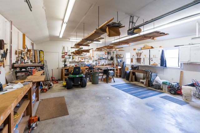 12 TRUITT LN, Fishersville, VA 22939