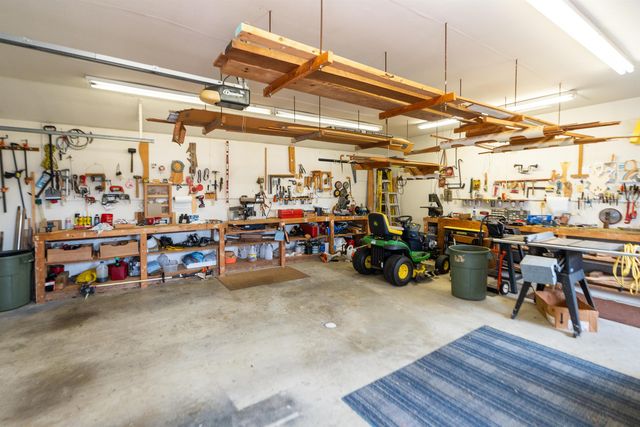 12 TRUITT LN, Fishersville, VA 22939