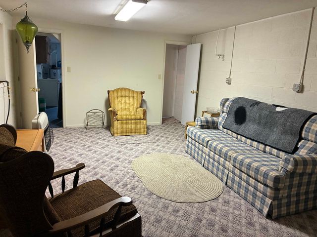 12 TRUITT LN, Fishersville, VA 22939