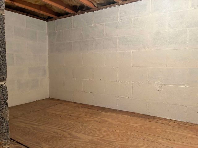 12 TRUITT LN, Fishersville, VA 22939