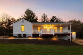 12 TRUITT LN, Fishersville, VA 22939