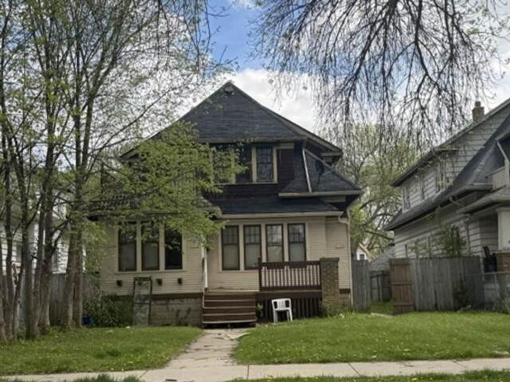 3530 N 39th STREET, Milwaukee, WI 53216