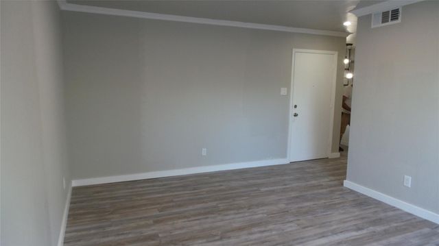 5723 Harvest Hill Road 1039, Dallas, TX 75230