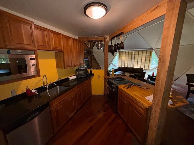 480 Paine Rd, North Attleboro, MA 02760