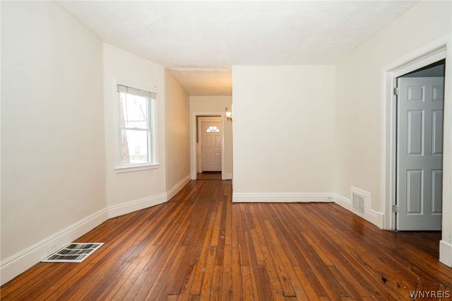 11 Hoyt Street, Buffalo, NY 14213