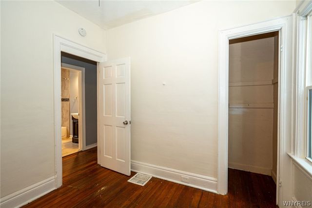 11 Hoyt Street, Buffalo, NY 14213