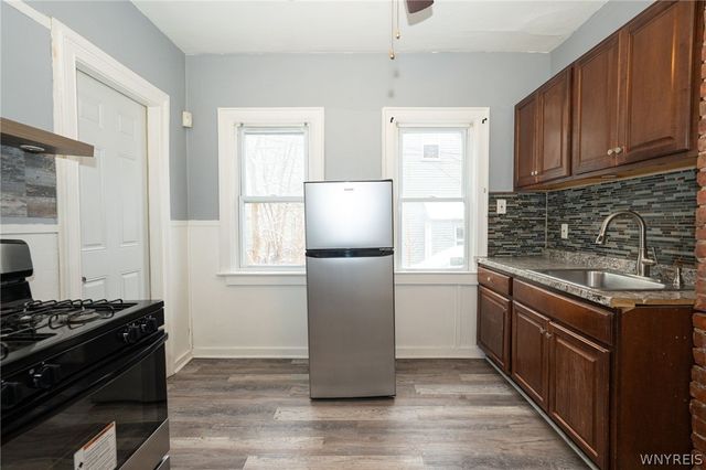 11 Hoyt Street, Buffalo, NY 14213