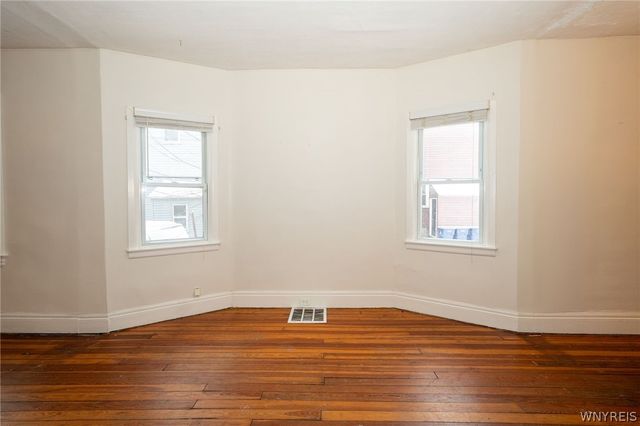 11 Hoyt Street, Buffalo, NY 14213