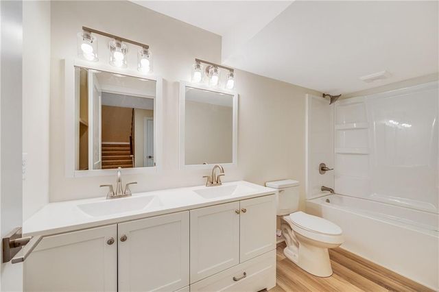 1013 S Main Street, Holden, MO 64040