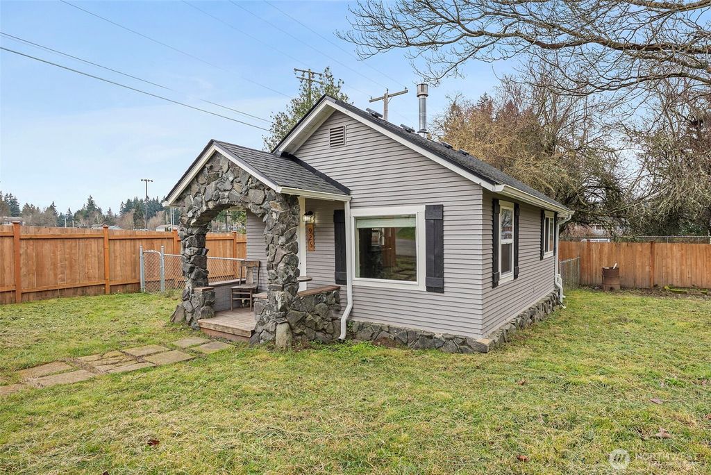 926 Austin Avenue, Port Orchard, WA 98366