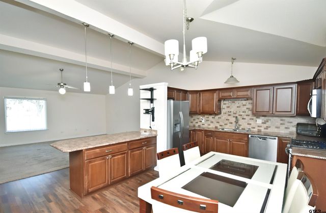 3085 W FM 2975, Point, TX 75472