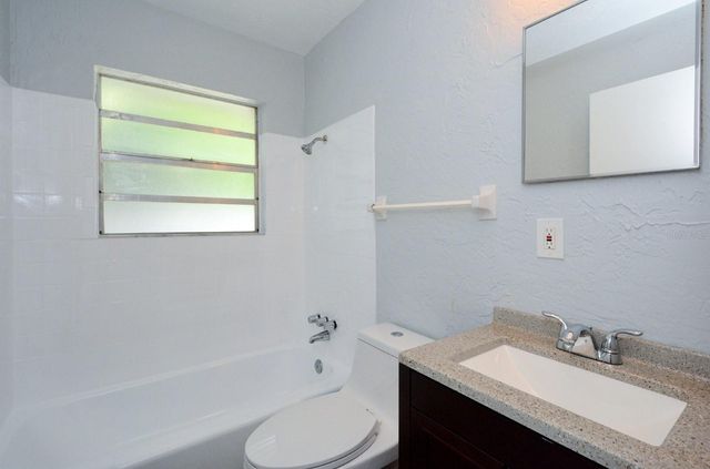 2519 9TH AVENUE W 3, Bradenton, FL 34205