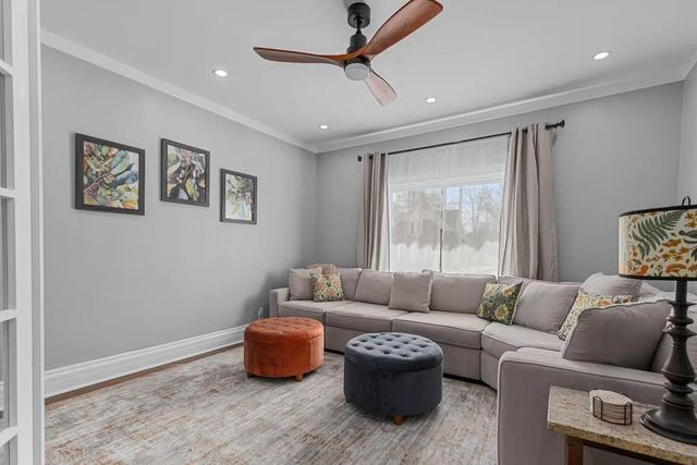 324 E COMMERCIAL STREET, Appleton, WI 54911