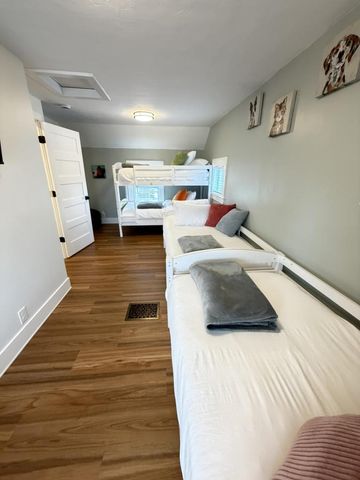 324 E COMMERCIAL STREET, Appleton, WI 54911