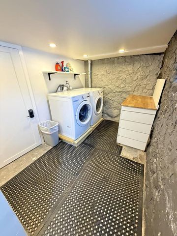 324 E COMMERCIAL STREET, Appleton, WI 54911