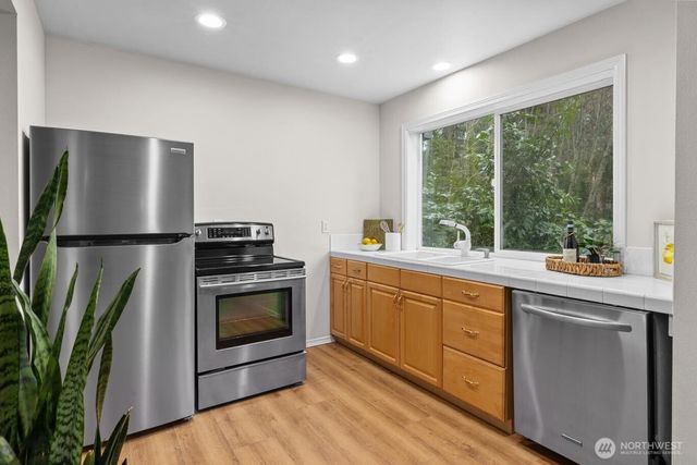 5607 178TH Street SW, Lynnwood, WA 98037